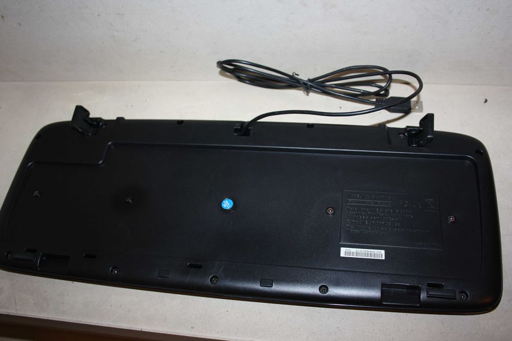 Genius Keyboard with Multimedia Keys64738044454914124