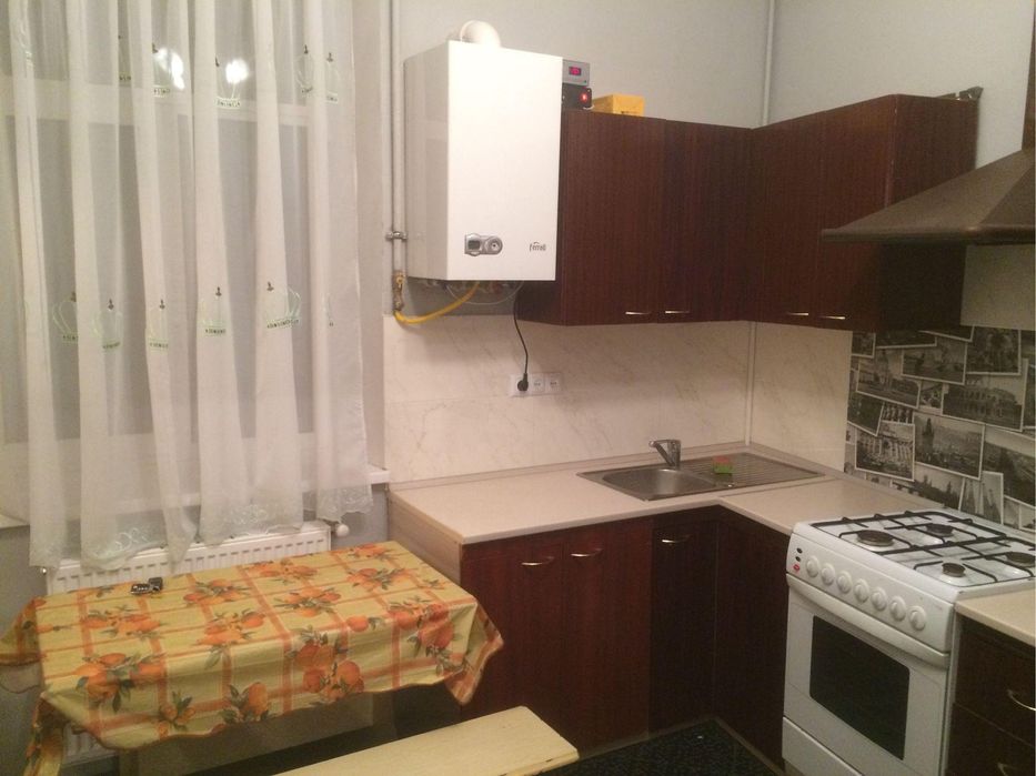 Продам будинок, Підзамче