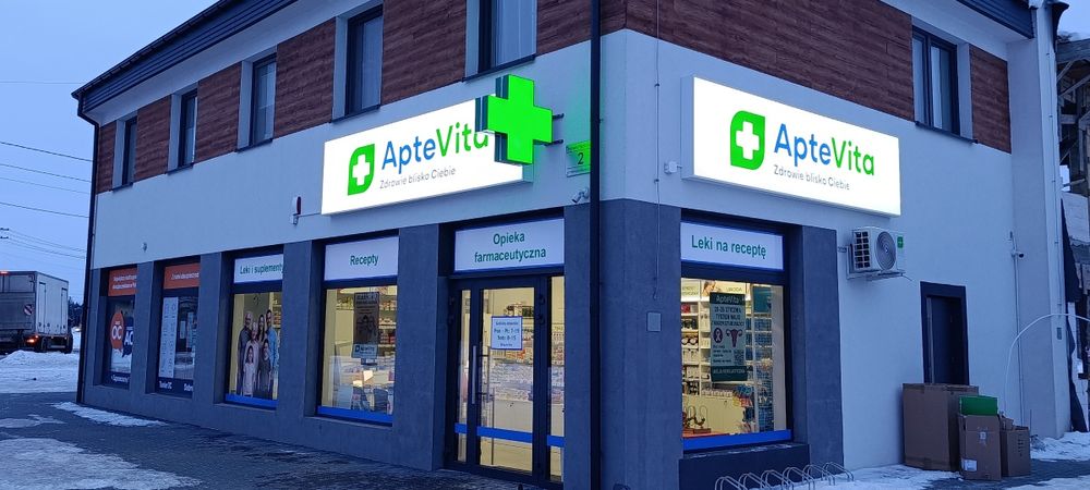 Montaż reklam, usługi reklamowe, oklejanie szyb, reklamy podświetlane