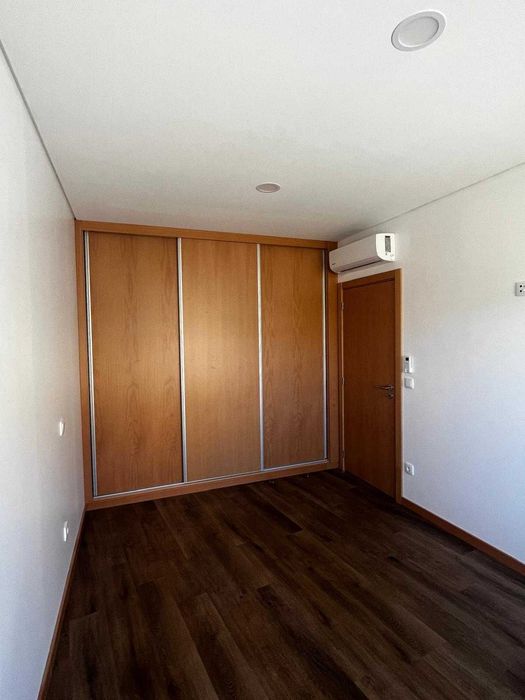 Arrenda-se: Andar de Moradia T2+1 Totalmente Renovado em Cucujães