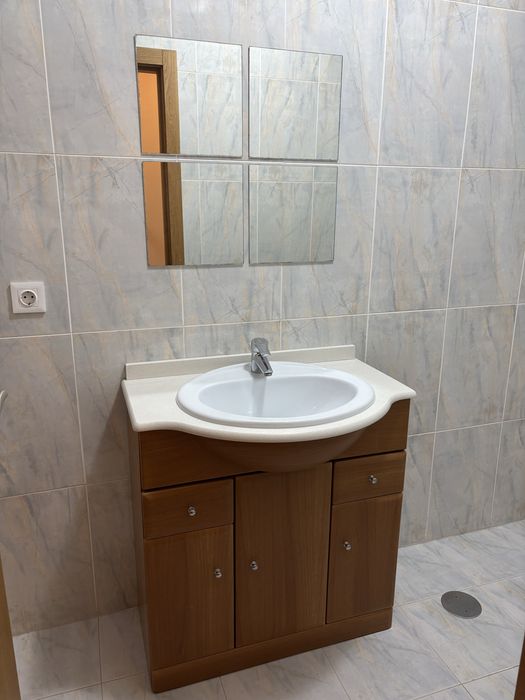 Conjunto espelho + movel casa de banho