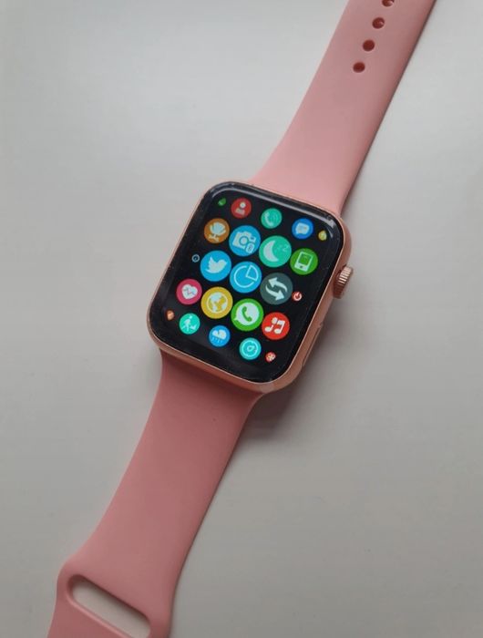 Smartwatch i8 Pro Max z możliwością wykonywania połączeń