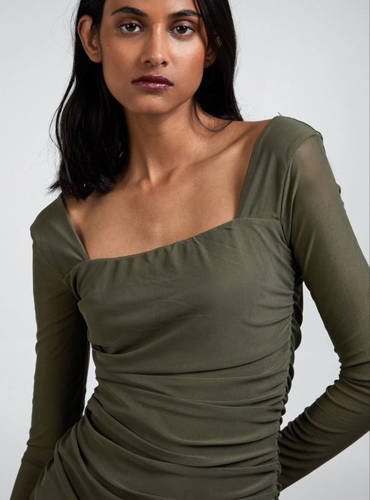 Кардиган bershka, Трендова міні сукня