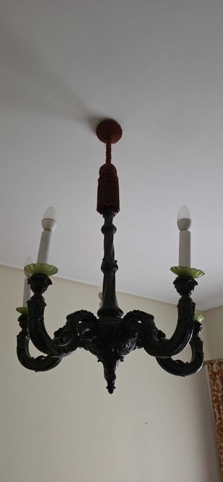 Candeeiro de Teto em Madeira de Pau Preto