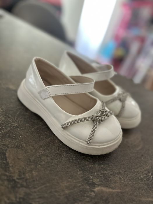 Buty dla dziewczynki