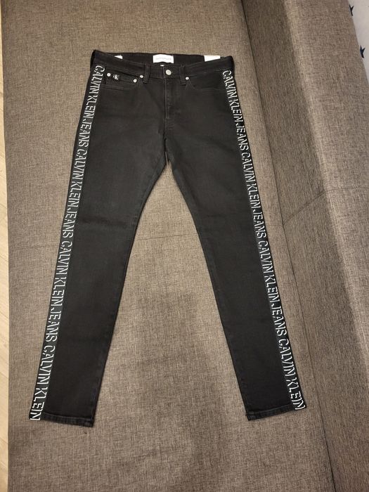 Джинсы Calvin Klein