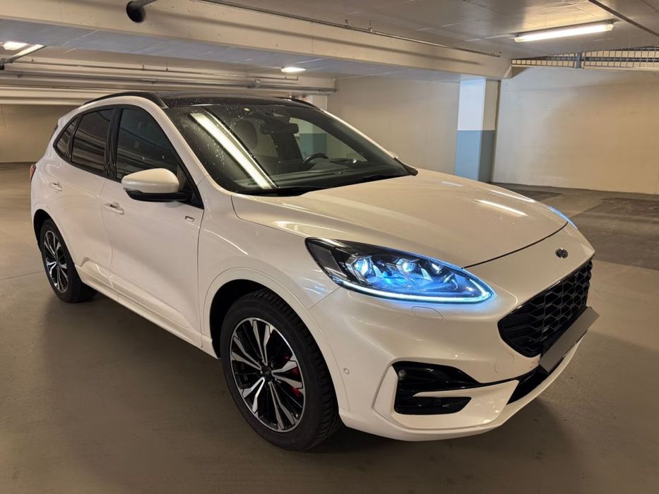 Ford Kuga Plug-in Hybrid Titanium Panorama ACC Kamera