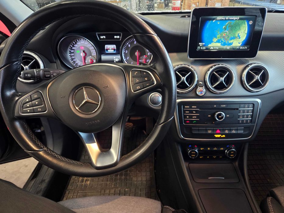 Mercedes GLA 200