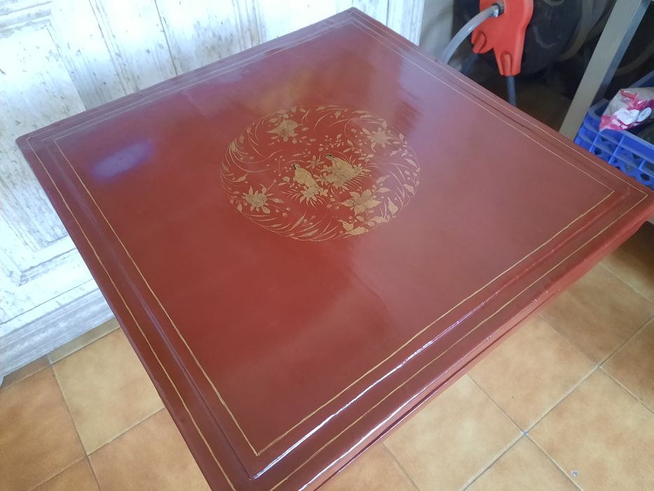 Mesinha oriental