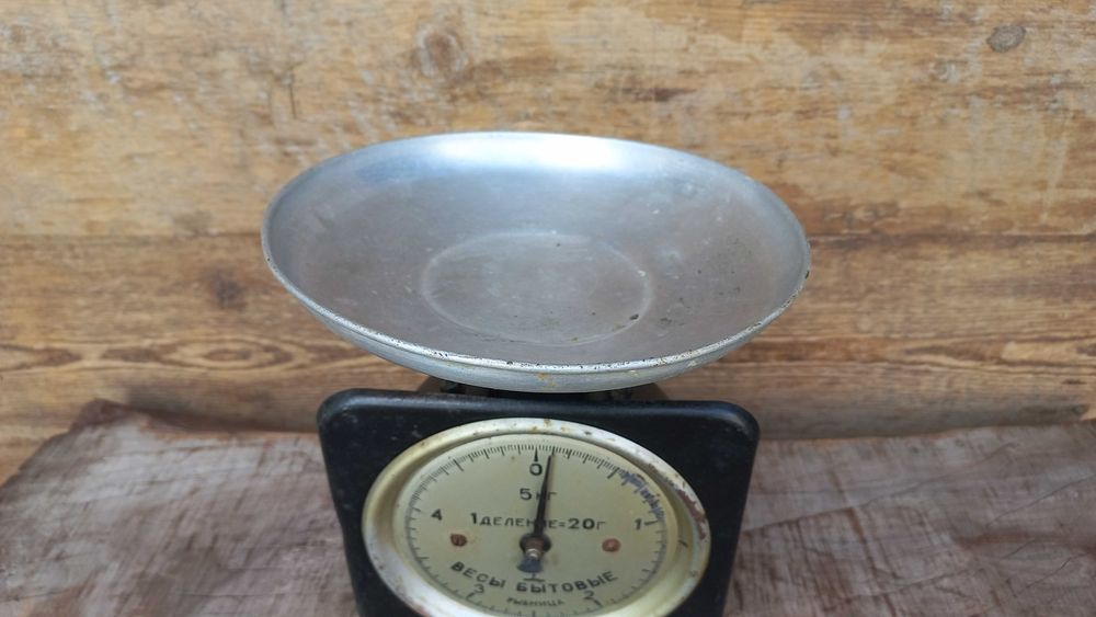 Весы бытовые старые кухонные советские