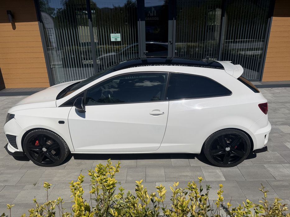 Seat Ibiza Bocanegra (лімітована та спортивна модифікація хетчбека)