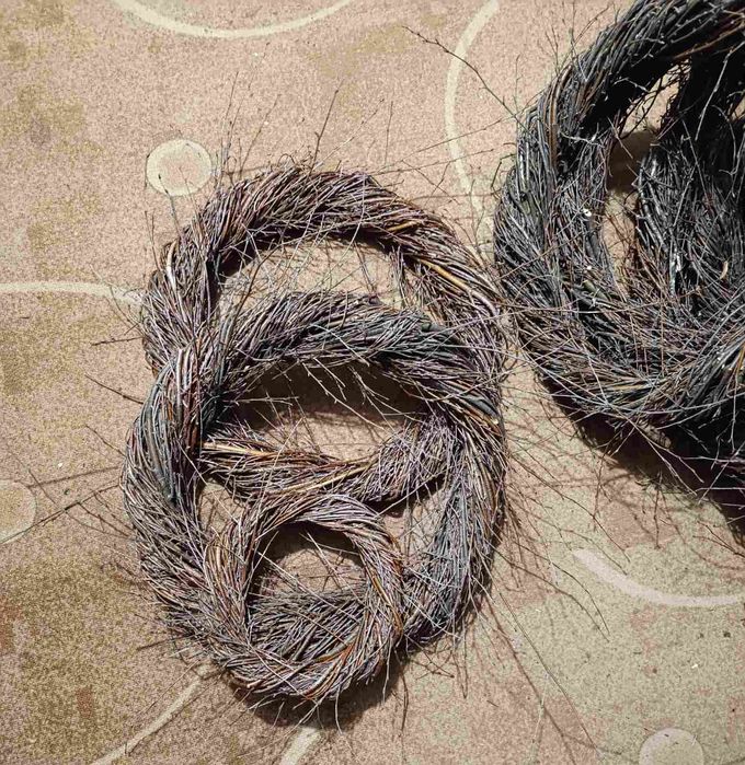 Віночки з гілок берези