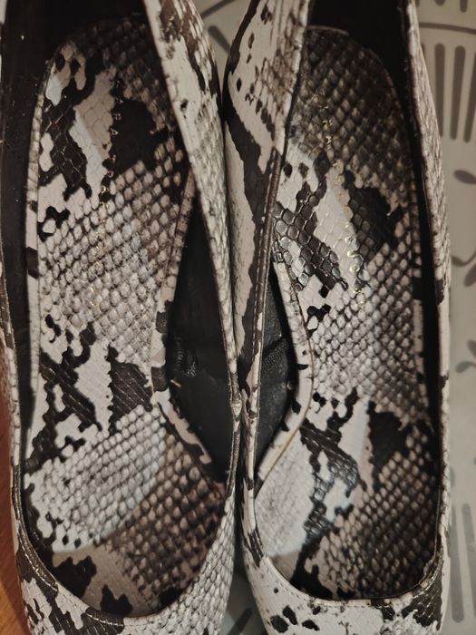 Sapatos Zara pele cobra 39