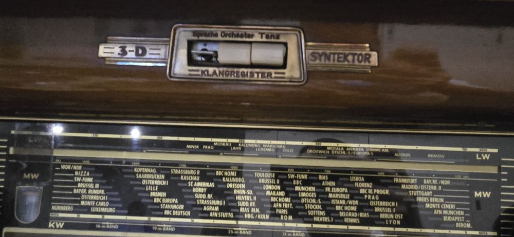 Móvel vintage radio