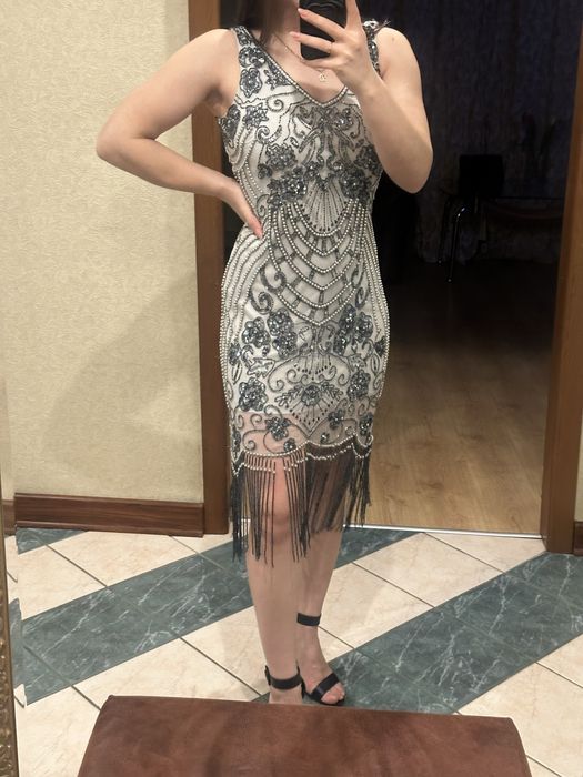 Вечірнє плаття в хорошому станні (сірий колір)