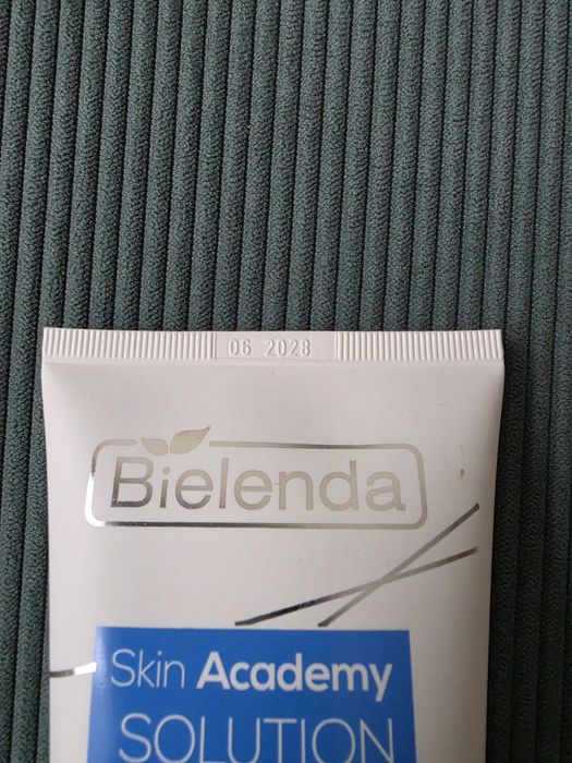 Bielenda Skin Academy Solution Żel do Mycia Twarzy Nawilżająco-oczyszczający - 150 ml