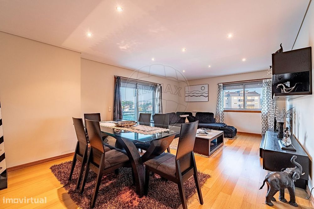Apartamento T2 para venda — Santa Maria Da Feira, Travanca, Sanfins E Espargo, Aveiro
