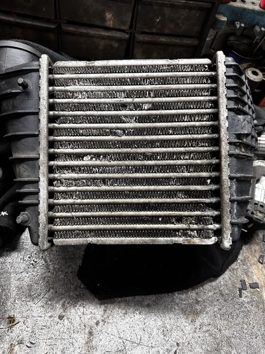 Продам інтеркулер 1.8т