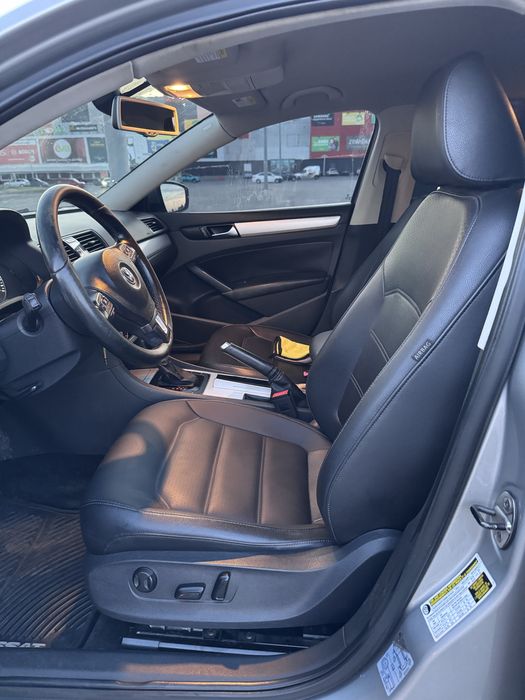 Passat NMS 2012 року 2,5 л 267 тис. км в топовій комплектації