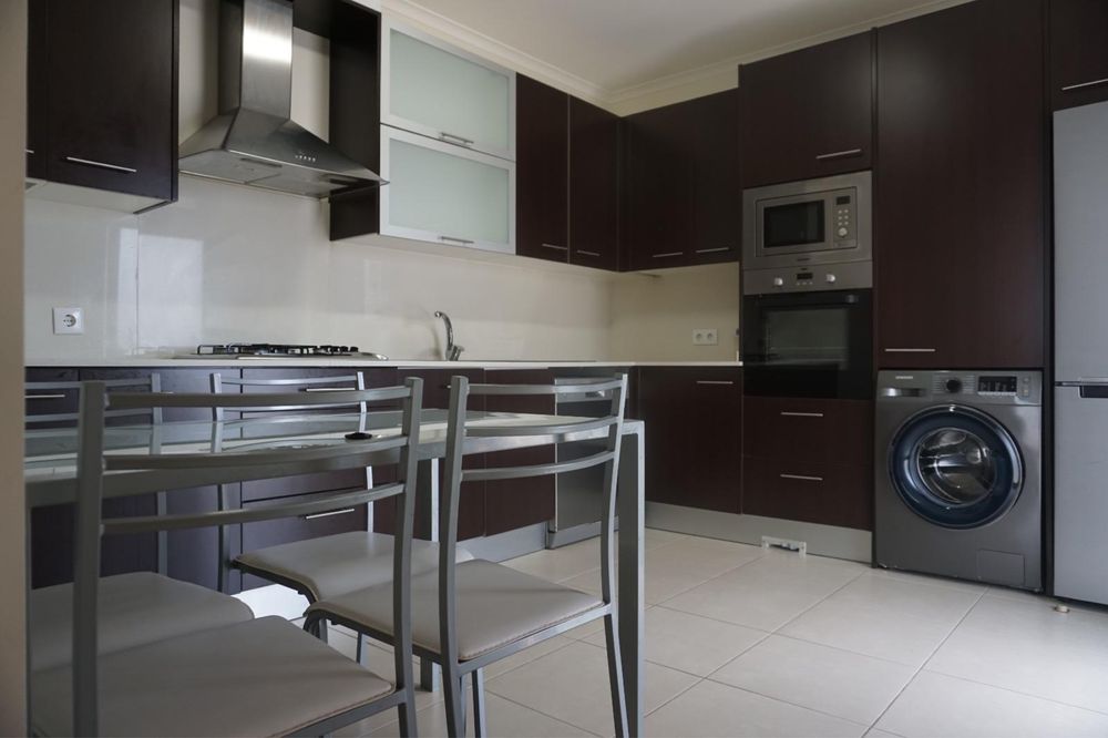 Mesa de cozinha e Cadeiras