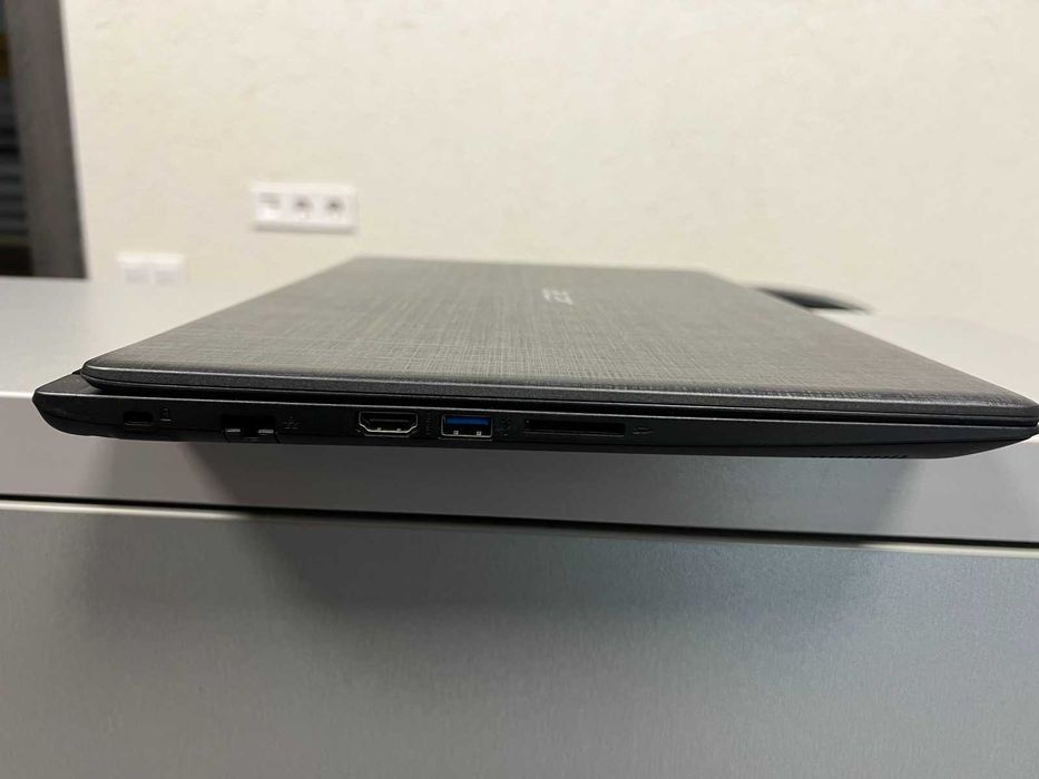 Acer Aspire 15.6 Intel Celeron N3350 4 Гб SSD M.2 128 Intel HD Graphics 500
