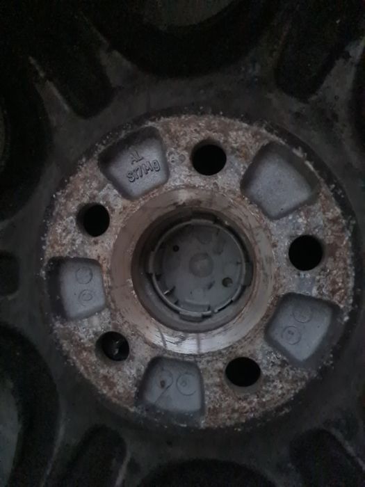 Шини Мішелін 205х60х16 (зимові) на оригінальних дисках VW Beetle 4 шт.
