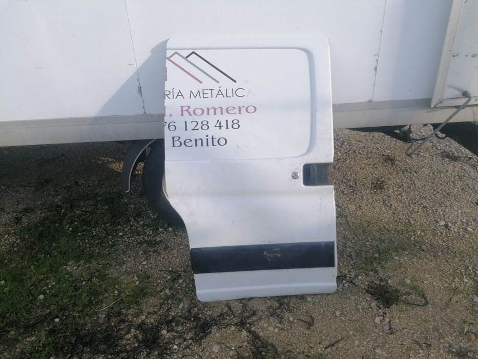 Porta lateral citroen Berlingo e Peugeot partner de 1997 a 2007
