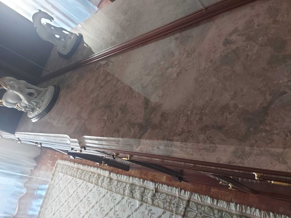 conjunto de sala de jantar clássico, em madeira escura