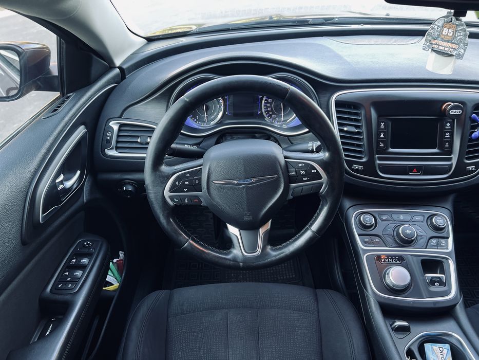 Chrysler 200 2,4 газ/бензин Автомат 2015 рік