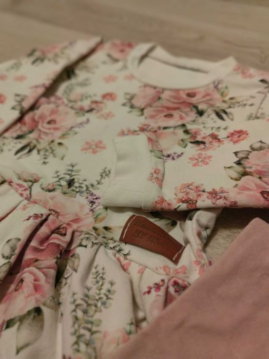 Kwiatowy Komplecik bluzka i leginsy