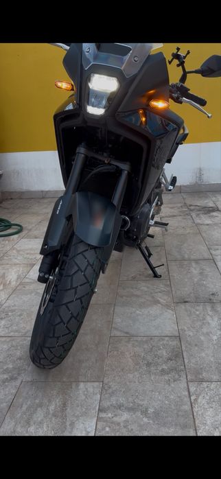 Moto hoda NX 500