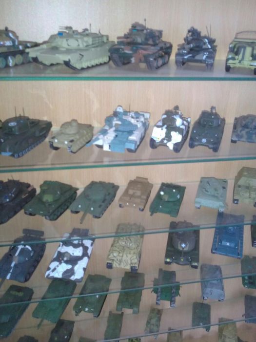 Carros de combate com vitrina