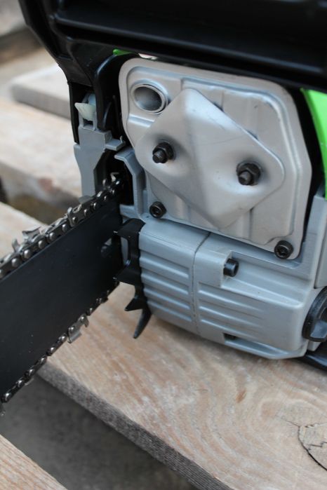 Бензопила Bosch BP 210 потужний надійний інструмент. Німець.