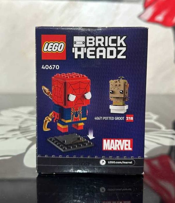 Конструктор LEGO Brick Headz 40670 Залізна Людина-Павук
