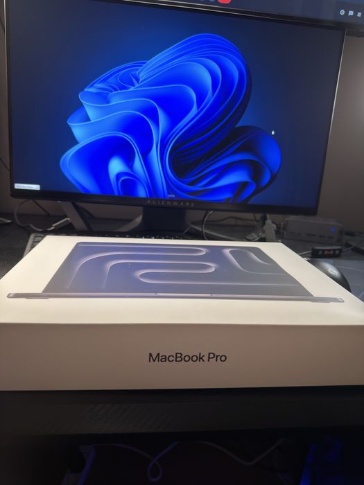 Apple Macbook M5 Pro 14’ | 1TB | 24GB RAM |  (O NOVO)
