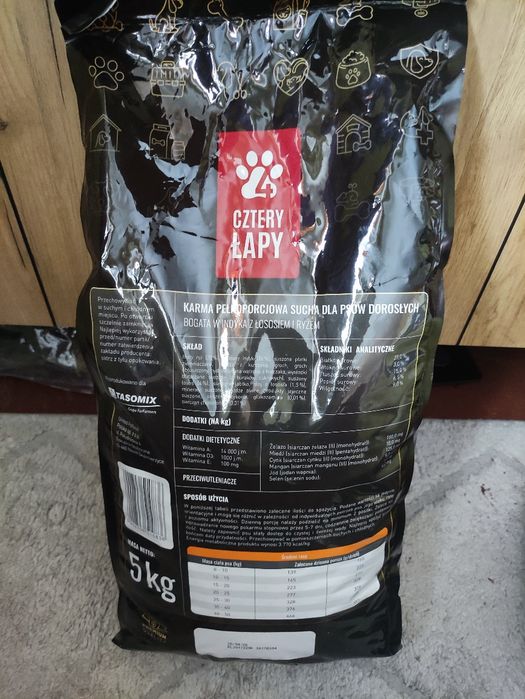 Karma dla psa 4 Łapy MASTER z łososiem i ryżem – 5 kg (nowa)