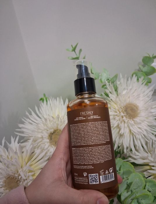 Body oil golden radiance