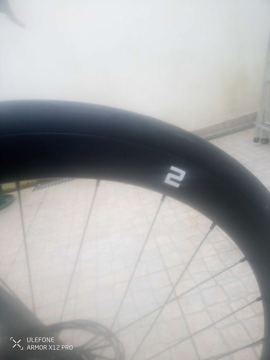 Vendo rodas estrada tubless slr2 perfil 65 trás perfil 42 frente