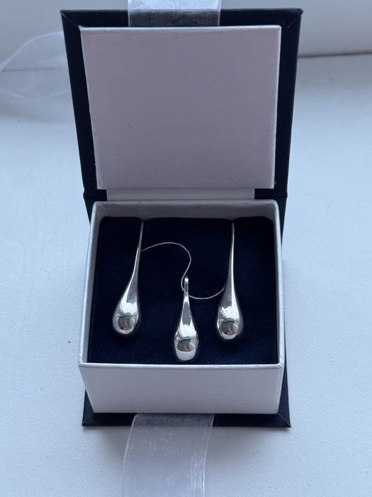 Срібний набір (сережки і кулон)