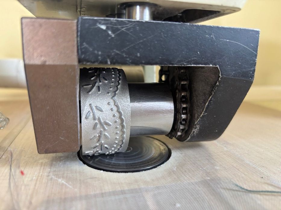 Maszyna ultradźwiękowa HS-5050 do obrusów koronek tkanin 6 wałków