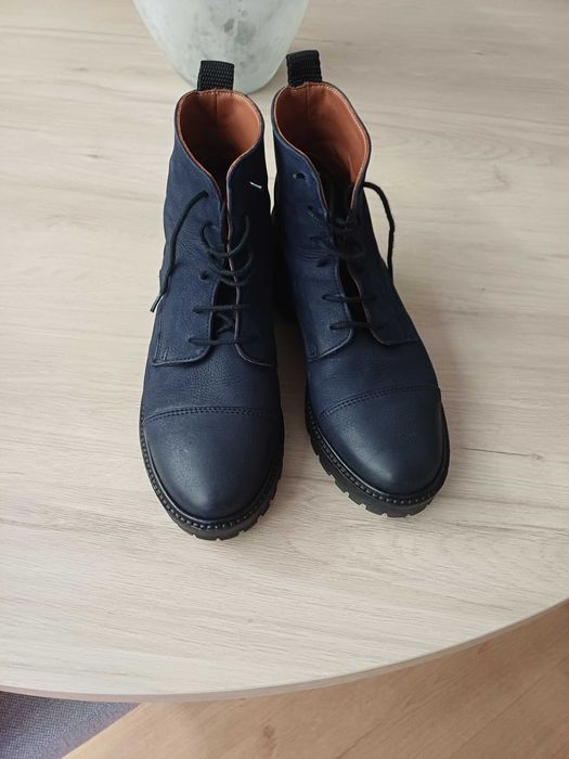 Botas em pele genuína