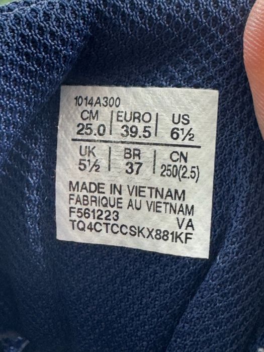 Кросівки Asics Jolt 4 39.5 розмір Е8337