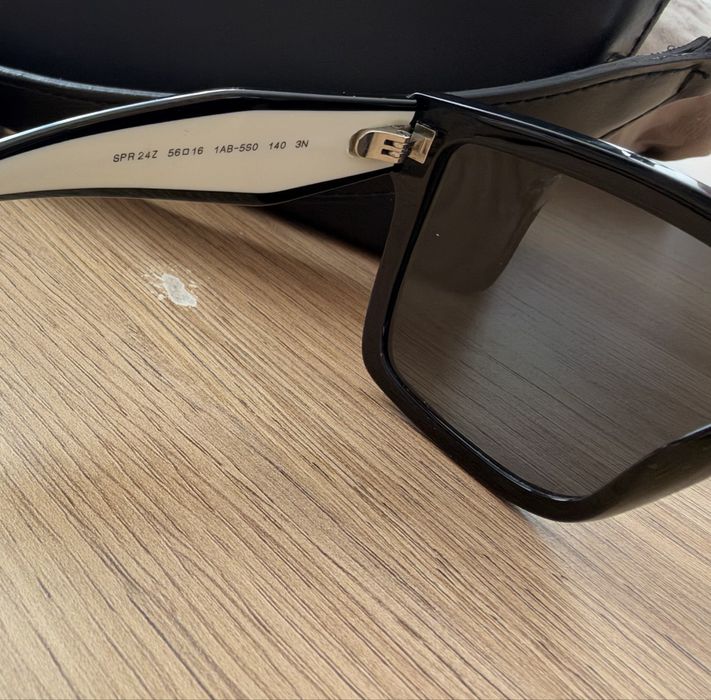 Okulary przeciwsłoneczne PRADA