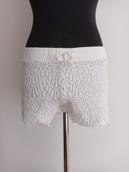 Nowe spodenki z koronką, rozmiar 40 primark