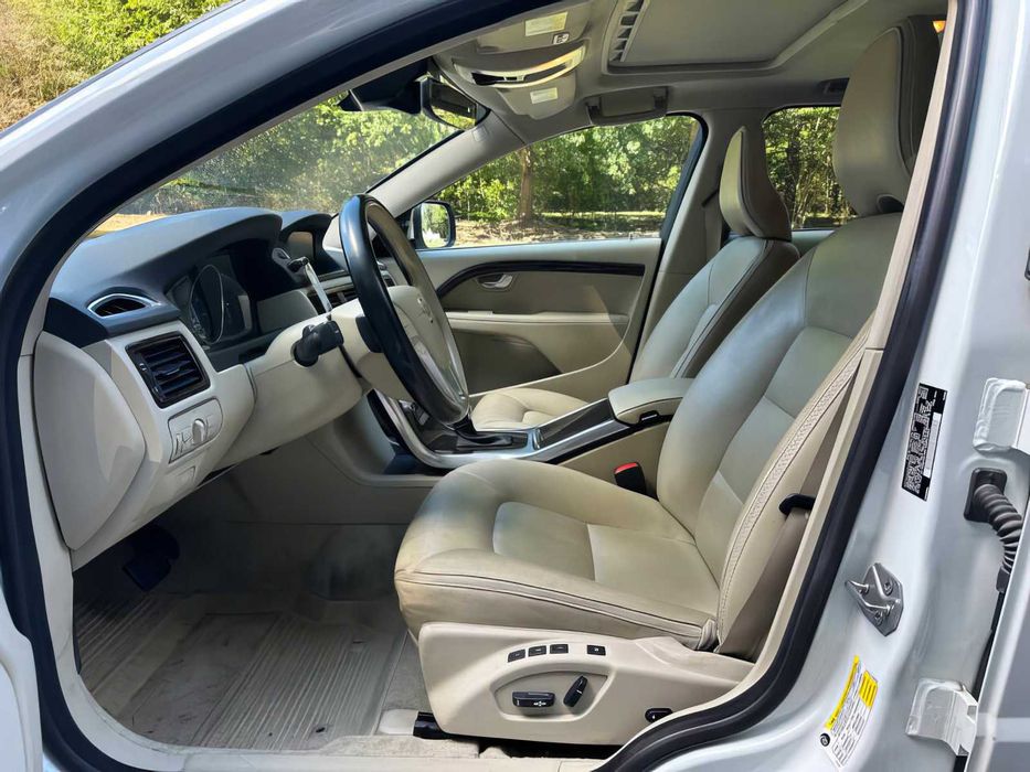 Volvo XC70 T6      2015