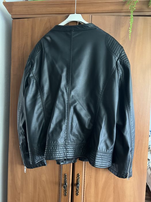 Duża czarna ramoneska biker z zamkami