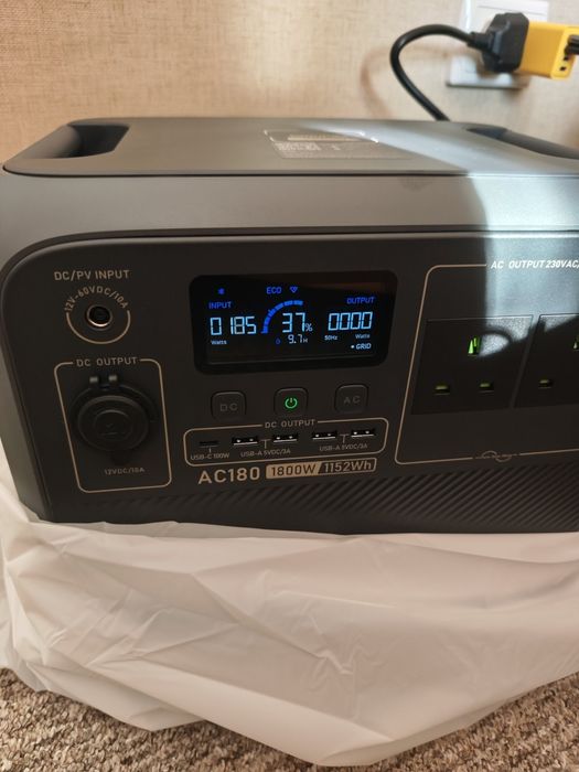 Зарядна електростанція Bluetti AC180