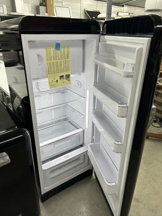 Комплект від SMEG  холодильник та посудомийна машина