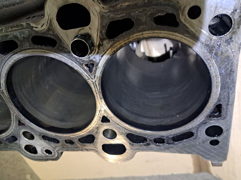 Блок циліндрів двигуна BMW M47 2.0 D