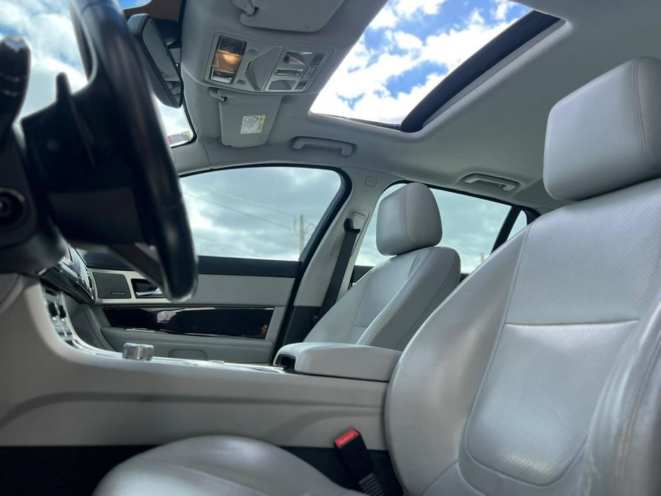 Jaguar XF Sportbrake 2.2 D Luxury